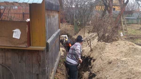 При укладке трубопровода ниже глубины промерзания приходится копать глубокую траншею длинной на всю трассу