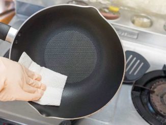 Как сделать чтобы после чистки к сковороде не прилипала пища